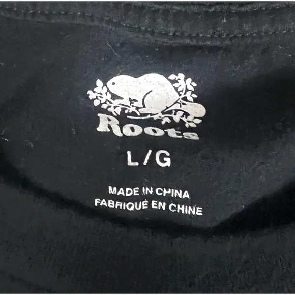 ❌SOLD❌ Roots Black On Black Logo Tee - Picture 3 of 3